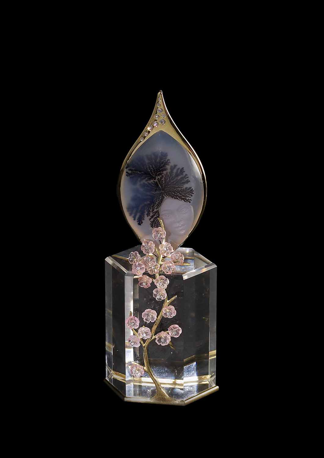 Geisha – Jewelry Object from Dendrite Agate